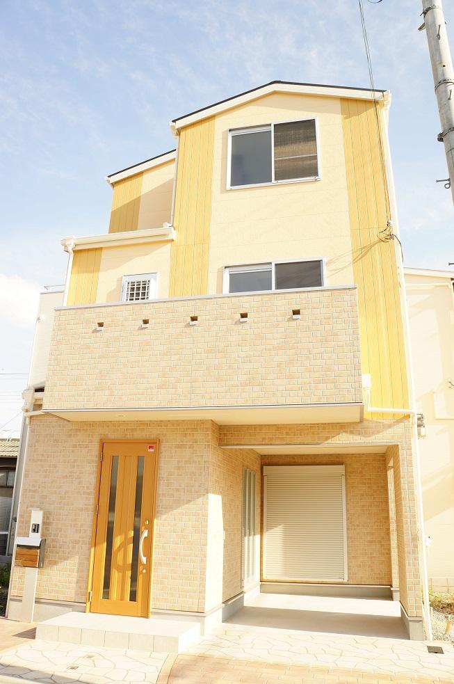 Local appearance photo. Model house appearance