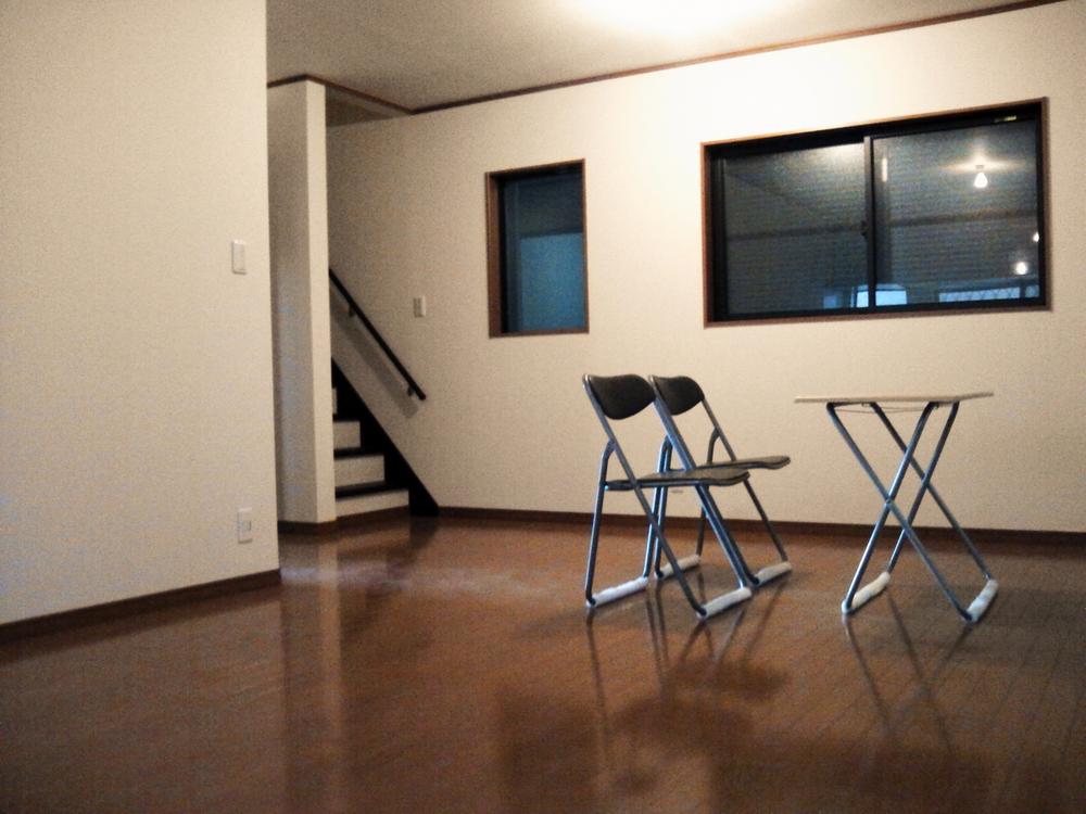 Living. Living spacious 15 Pledge