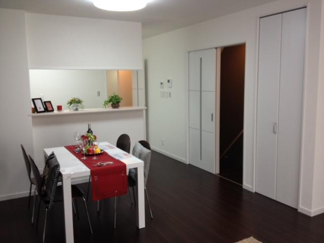 Same specifications photo (kitchen)