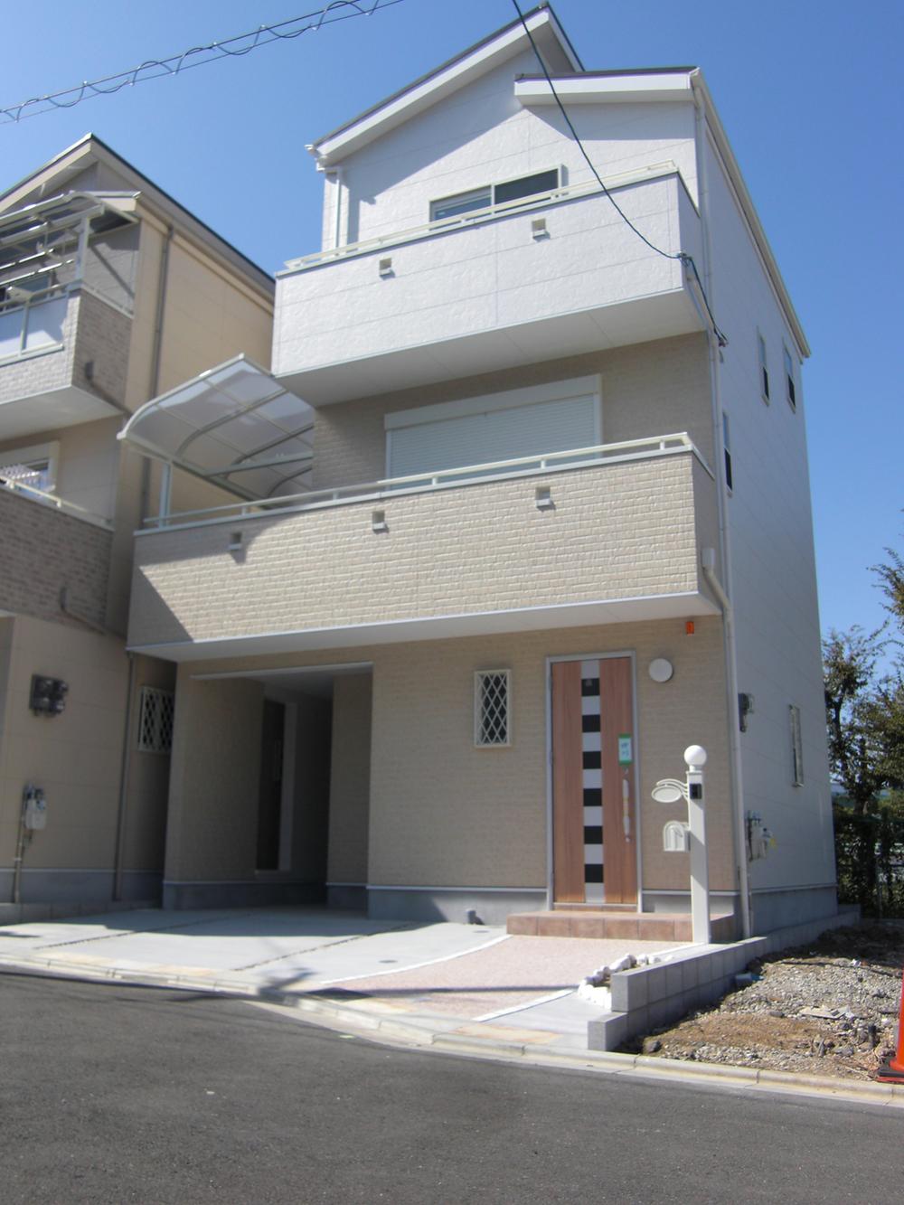 Same specifications photos (appearance). ( C Building) same specification