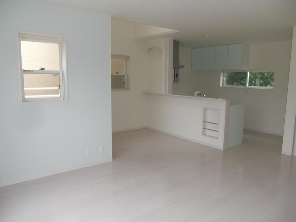 Living. ( C Building) same specification )