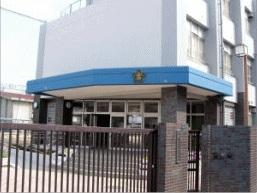 Primary school. Tamade elementary school Tamade elementary school 7 min walk
