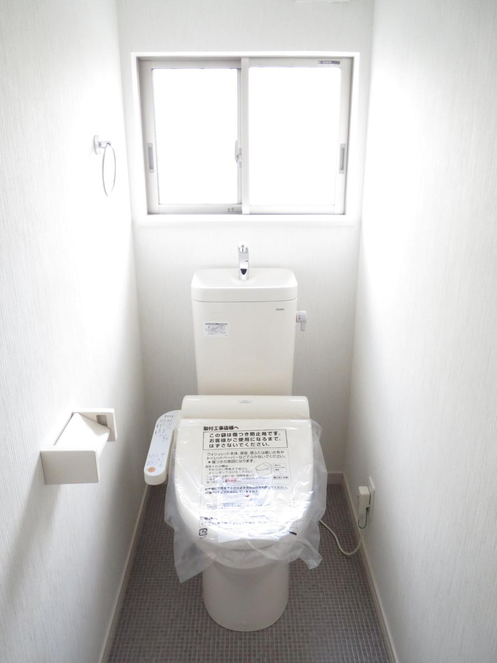 Toilet. Toilet construction cases