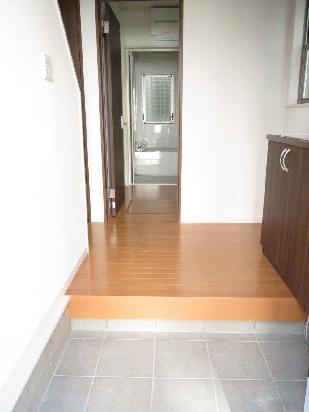 Entrance. Entrance construction cases