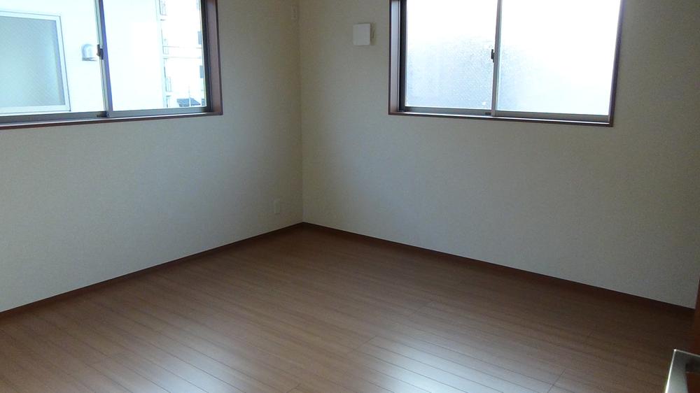 Non-living room. Second floor Western-style