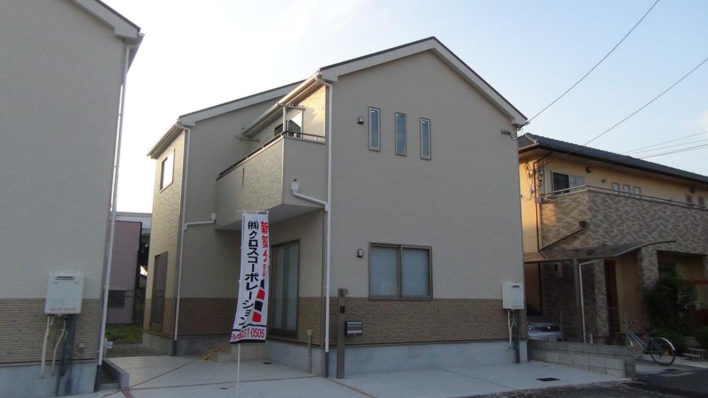 Local appearance photo. No. 1 destination local appearance photo