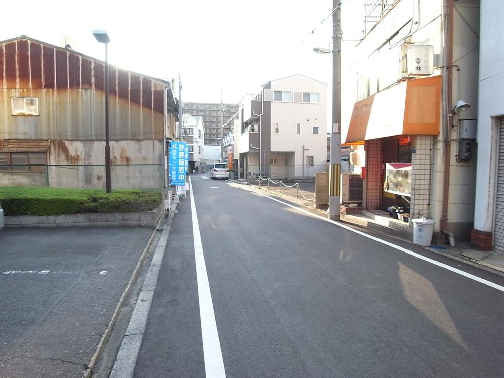 Local photos, including front road. Local (10 May 2013) Shooting