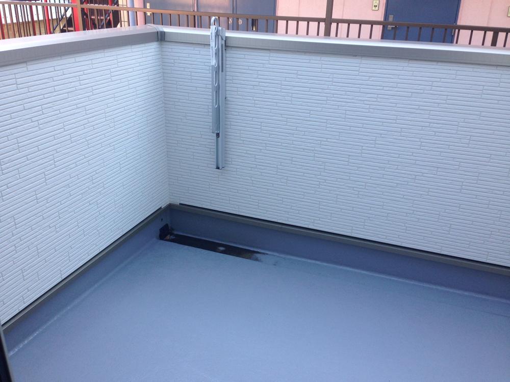 Balcony. Spacious sun hit the balcony ◎