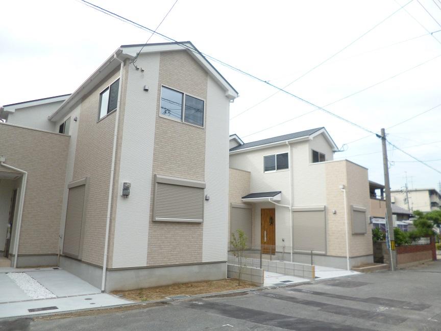 Local appearance photo. Living a stylish design but also in harmony in the city center of the landscape, More deepen the ties connecting the family.