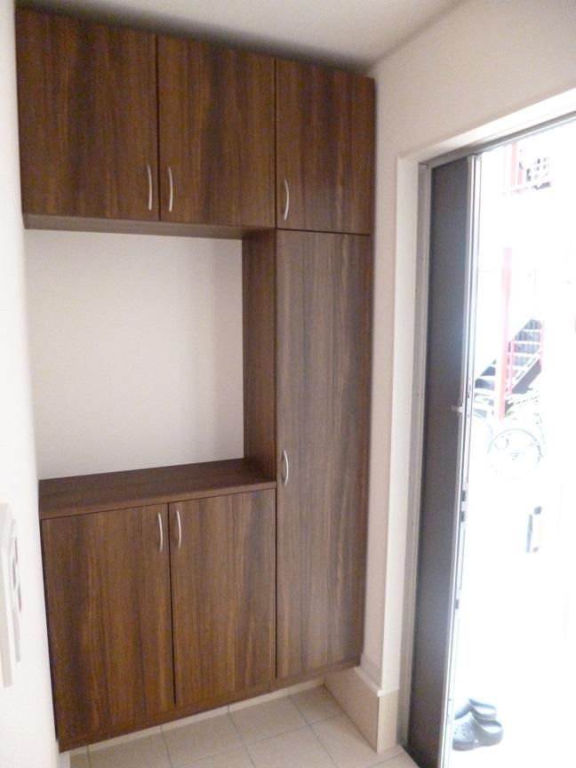 Entrance. Entrance storage indispensable in order to clean produce a hall. Interior of the high, You can plenty of storage!