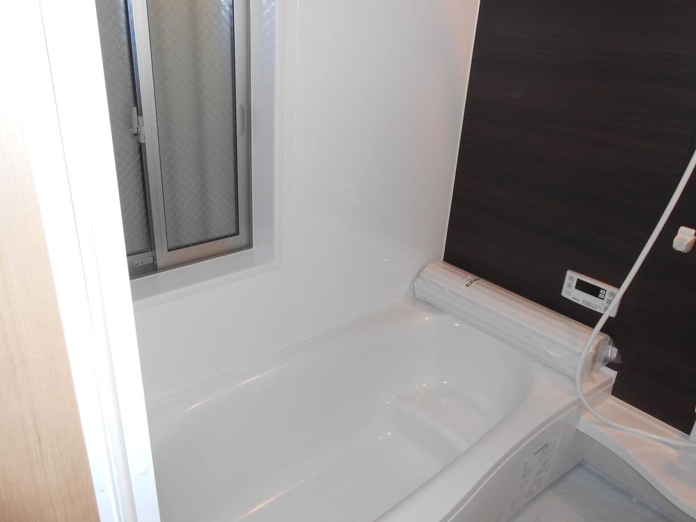 Same specifications photo (bathroom)