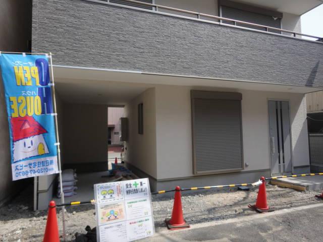 Local appearance photo. Because there is a width of about 8m, Many places that day hits, It is very pleasant during the day.