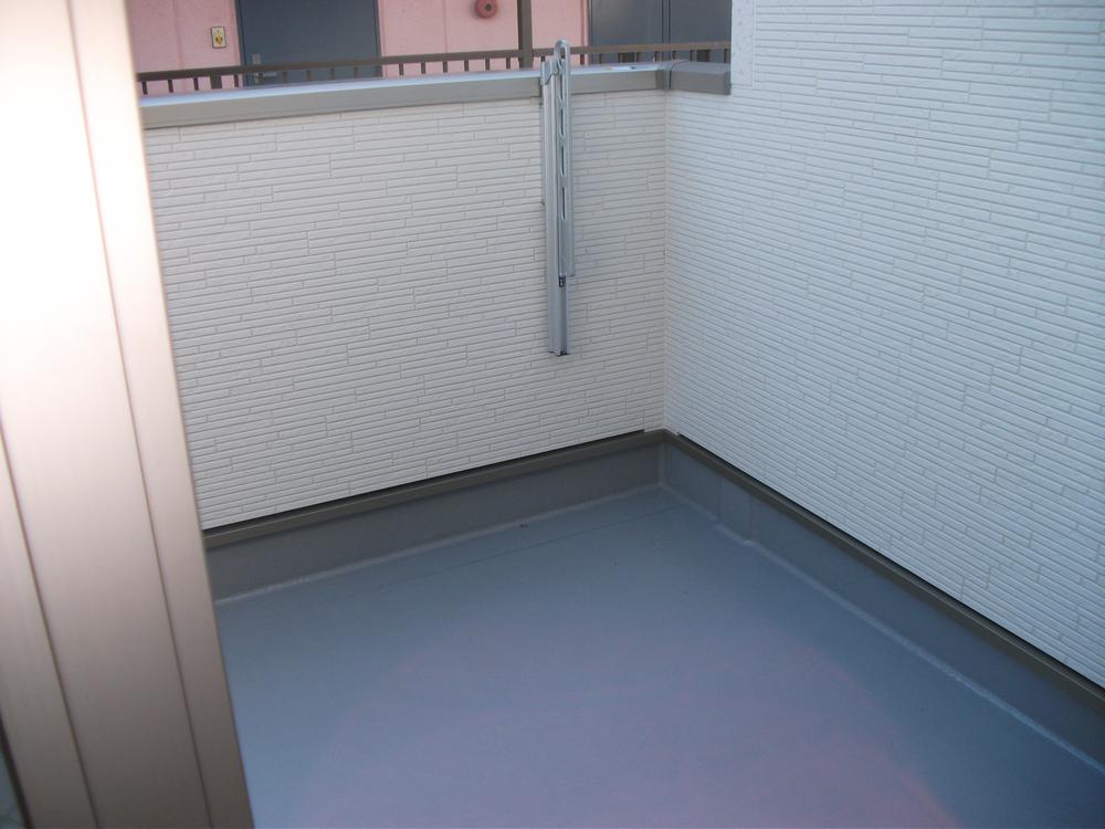 Balcony.  ◆ balcony