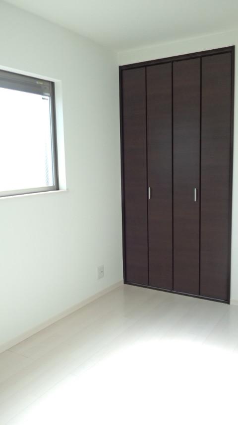 Non-living room. 3 Kaiyoshitsu (5 Pledge)