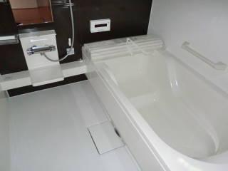 Bathroom. Spacious bathroom of optimal to heal the fatigue of the day