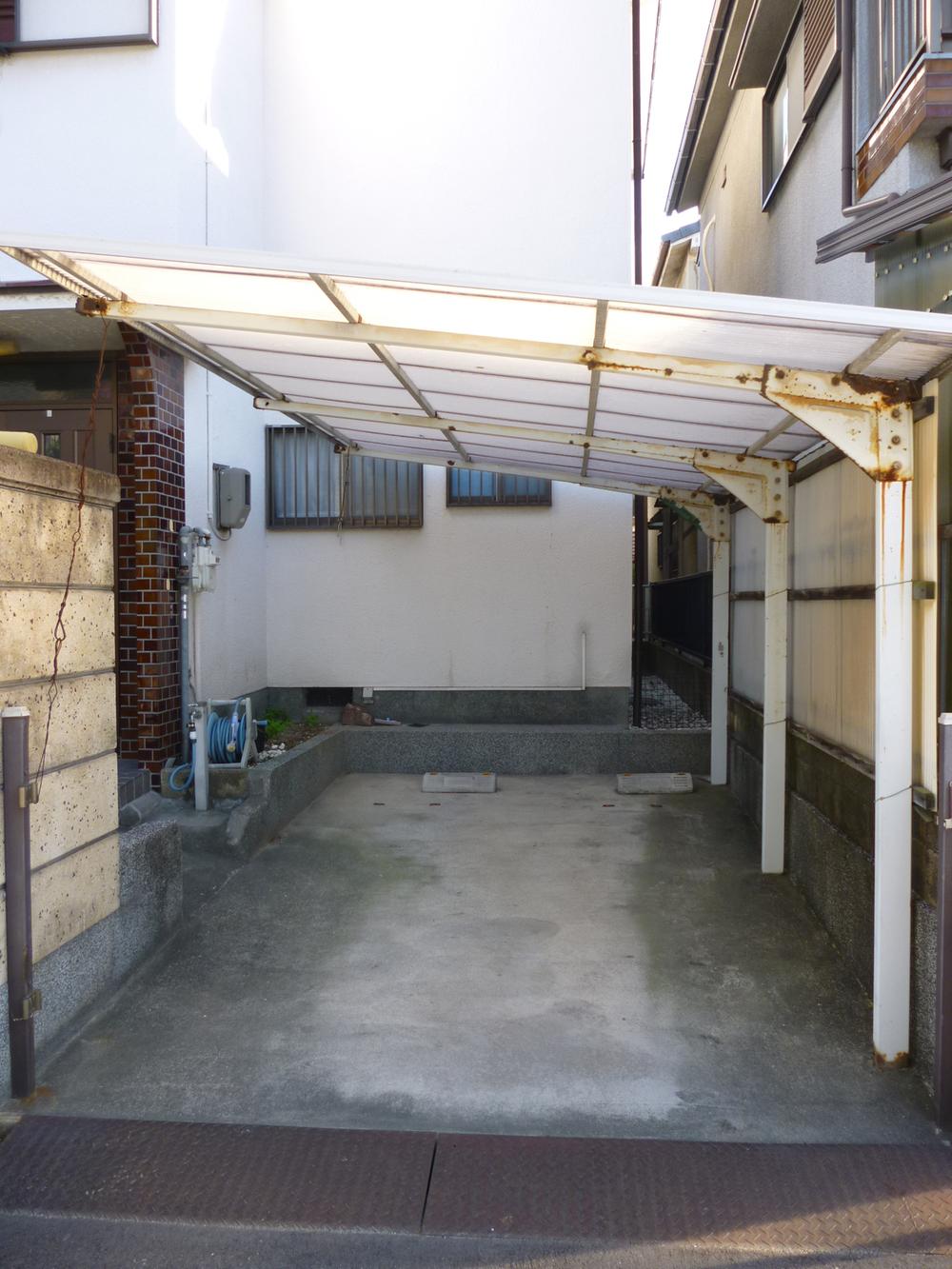 Parking lot. Local (10 May 2013) Shooting