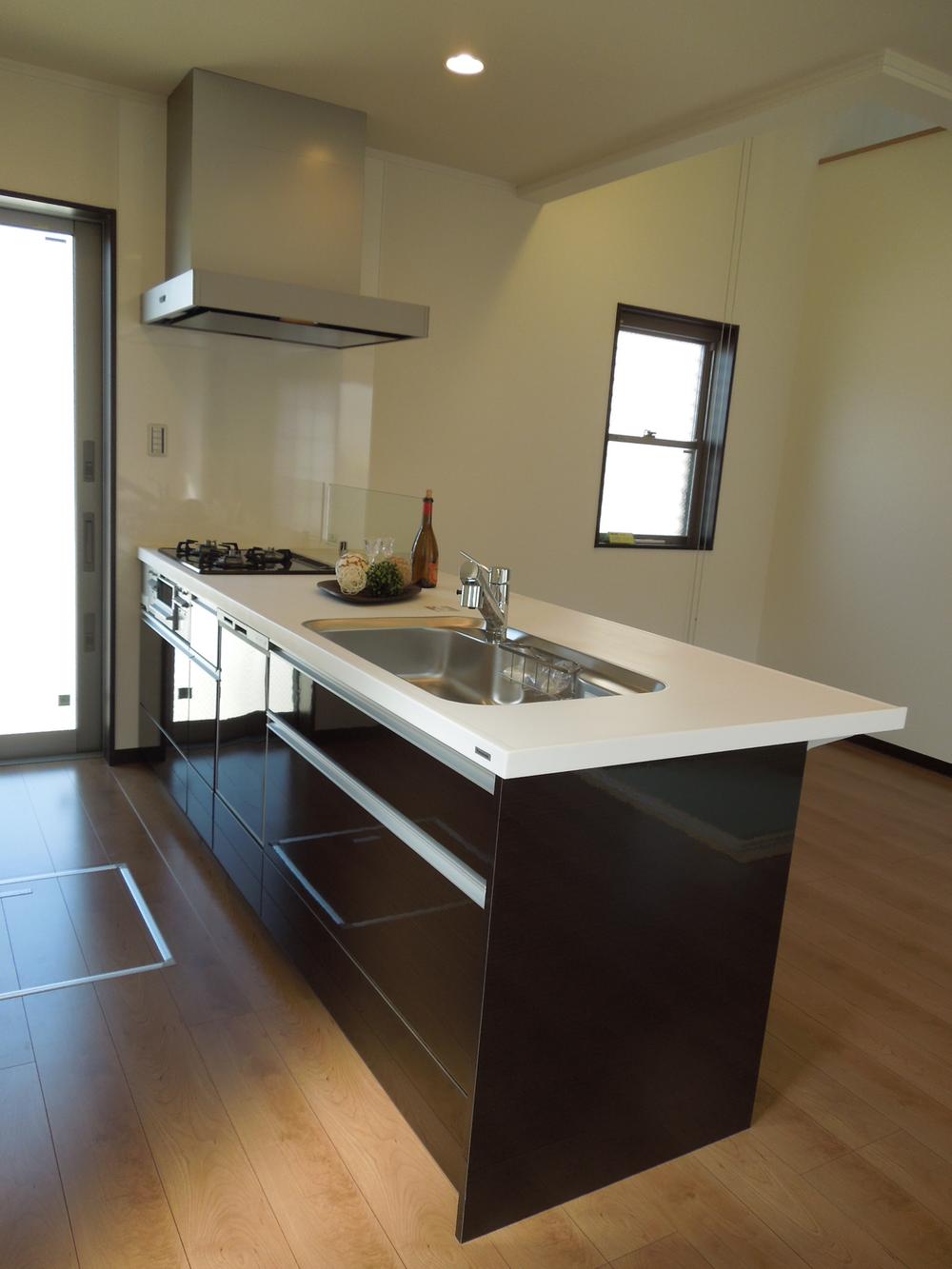 Same specifications photo (kitchen)