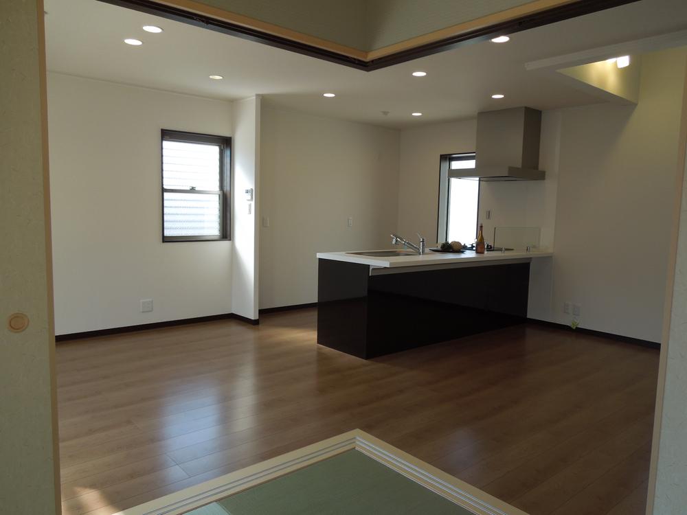 Living. Same specifications