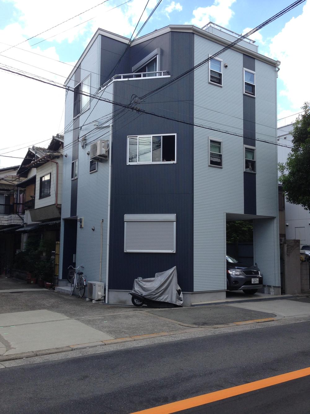 Local appearance photo