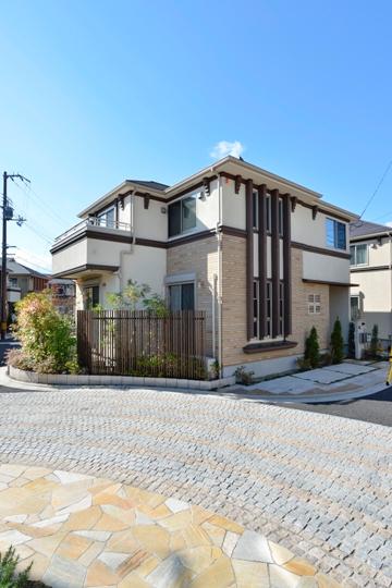 Local appearance photo. Road width 5m ~ 6m front road of. There are also afford to cars pass each other. Appearance is different for each area, It produces a beautiful cityscape.