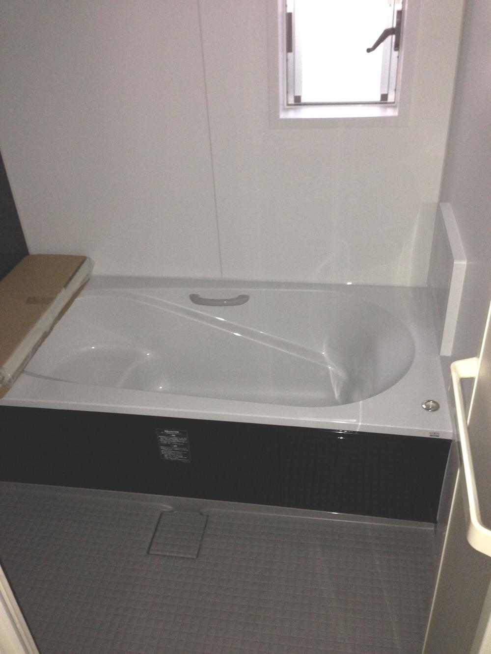 Same specifications photo (bathroom)