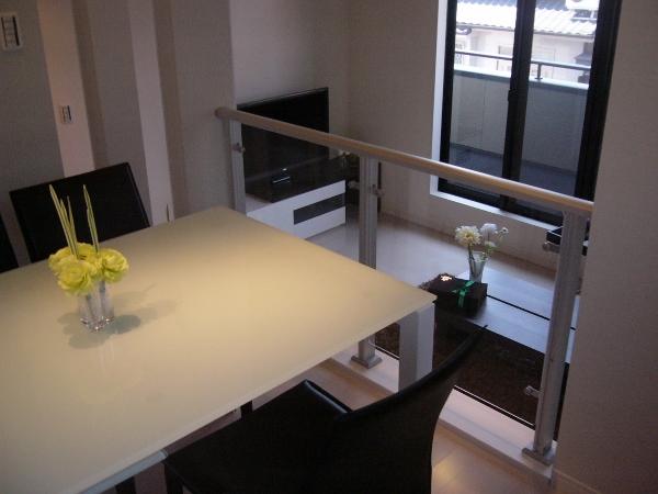 Living. Floor heating standard equipment Kitchen ・ living ・ dining A total of three sides