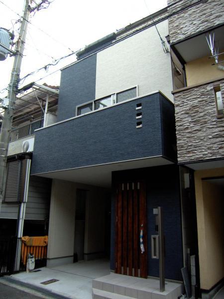 Local appearance photo. The completed local appearance