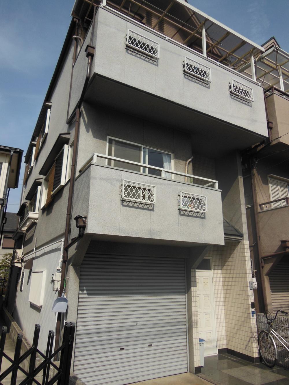 Local appearance photo. Residential appearance