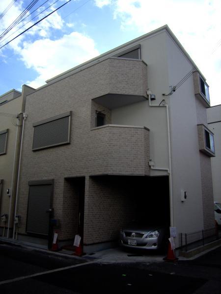 Local appearance photo. The completed local appearance