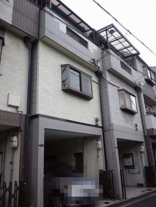 Local appearance photo. It was taken from the south side appearance.