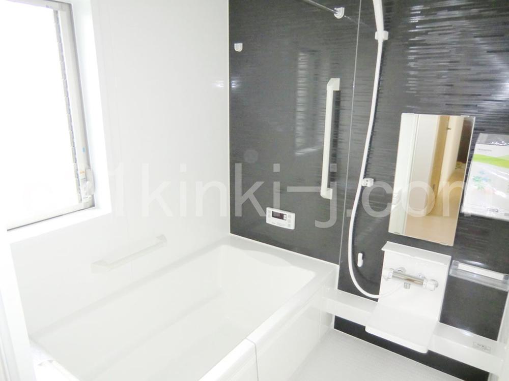 Same specifications photo (bathroom). Same specifications photo (bathroom) With bathroom heating dryer!