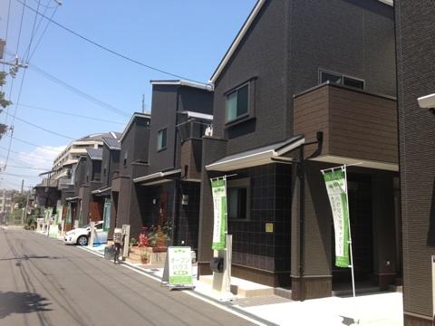 Local photos, including front road. Local (July 2013) Shooting