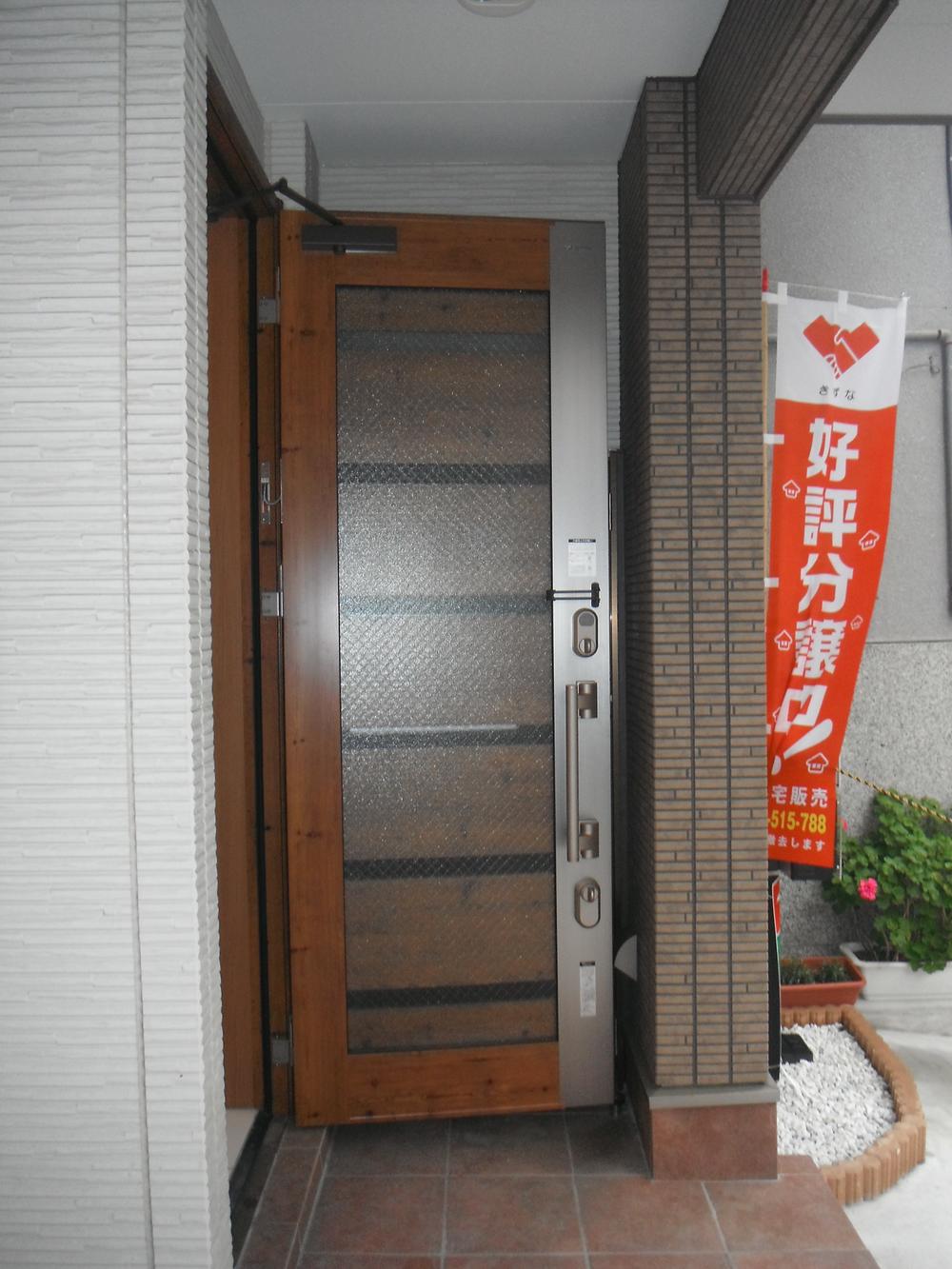 Entrance. Indoor (January 2014) Shooting