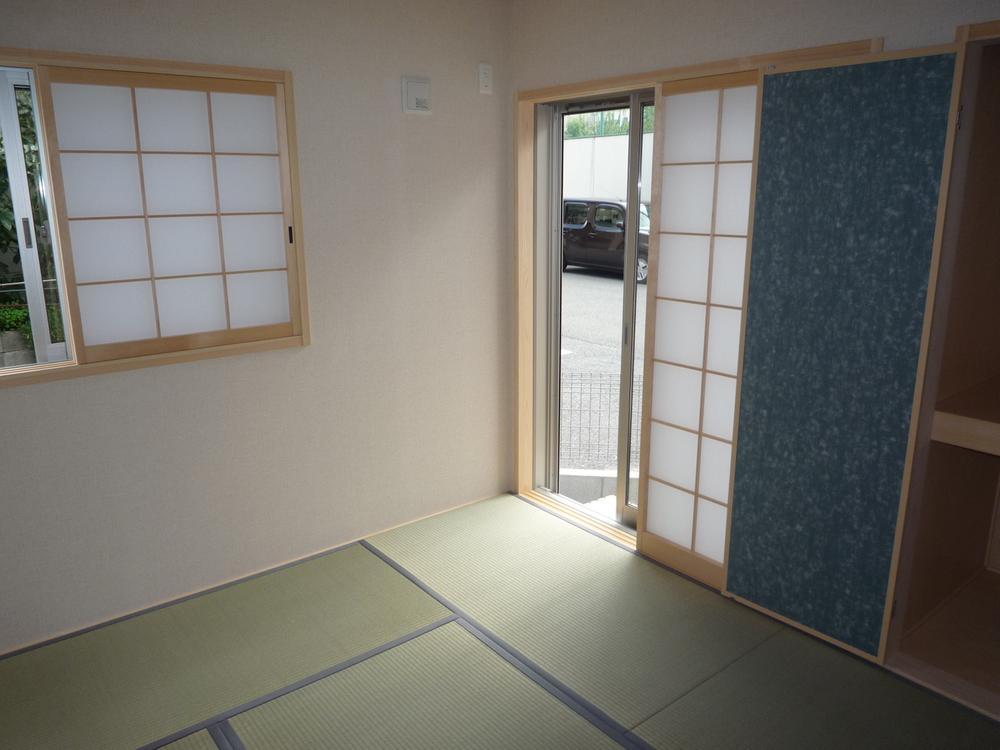 Non-living room. Local (10 May 2013) Shooting