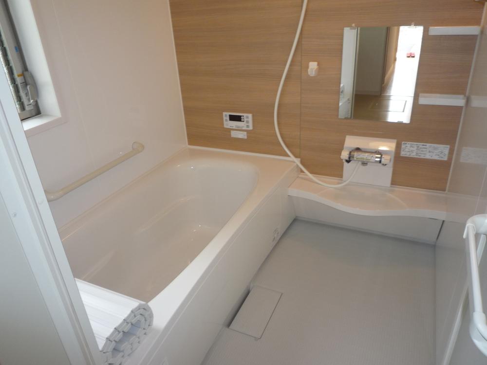 Bathroom. Local (10 May 2013) Shooting