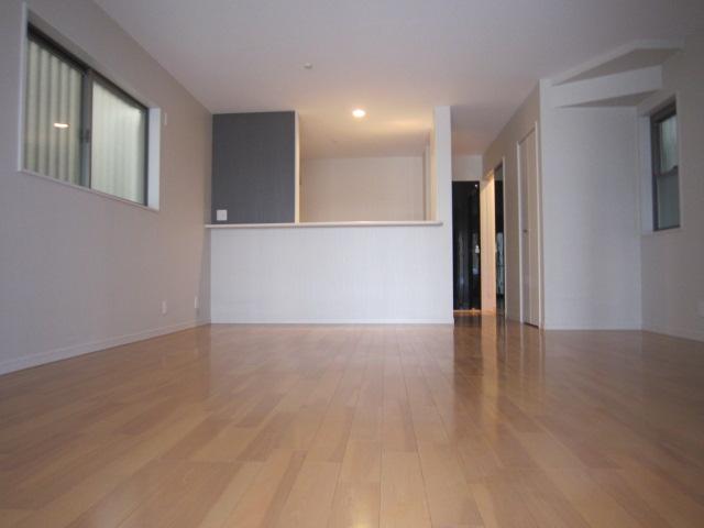 Same specifications photos (living). Local (12 May 2013) Shooting