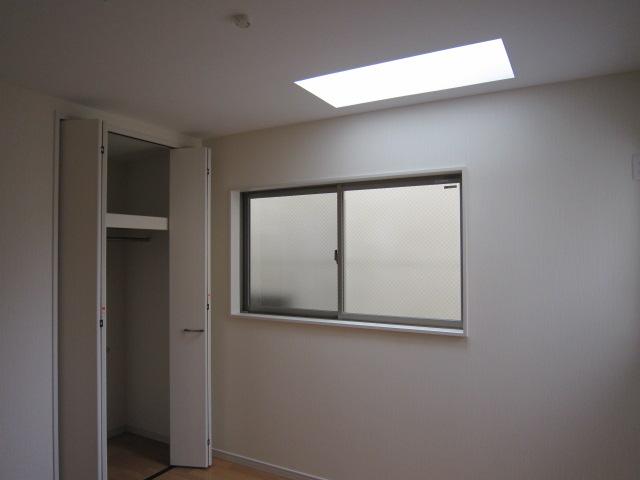 Non-living room. Indoor (12 May 2013) Shooting