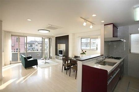 Living. Living spacious 17 quires more