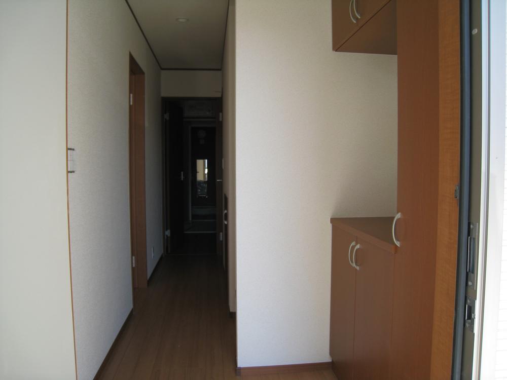 Entrance. Local (September 2013) Shooting