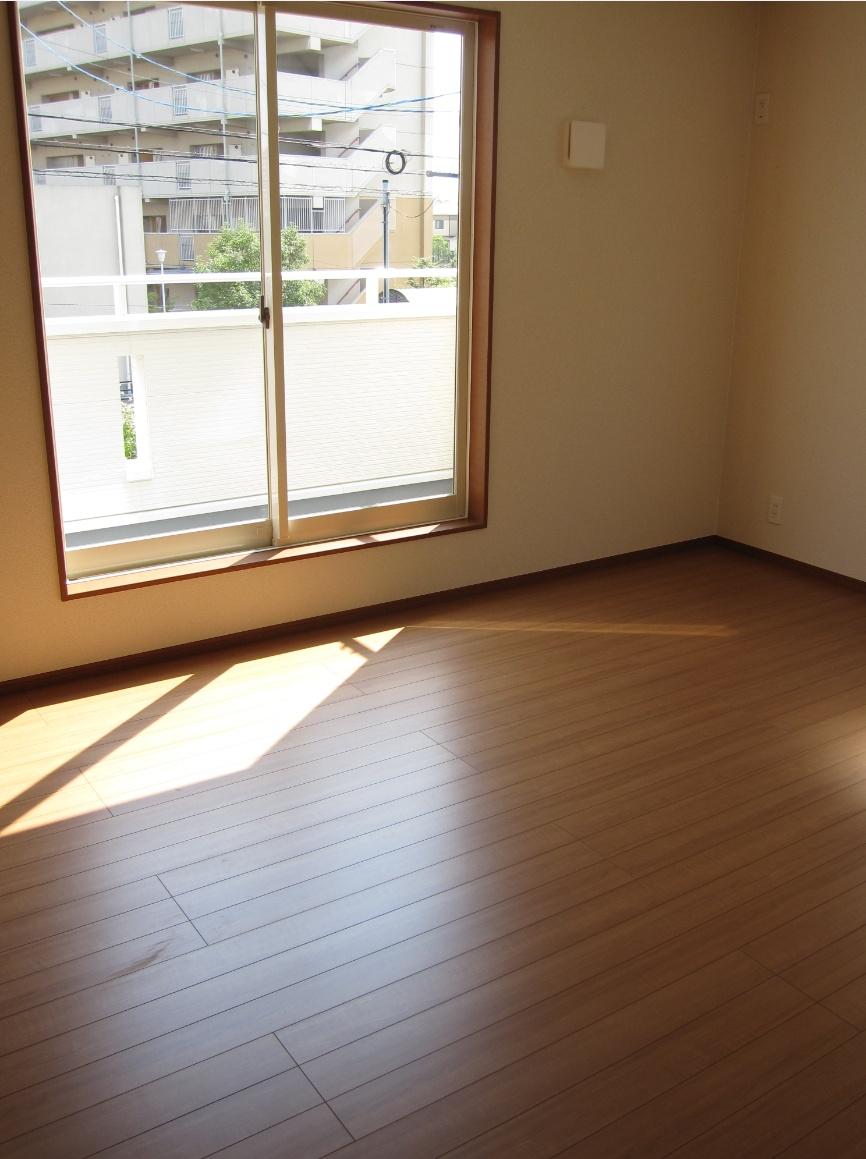 Non-living room. Indoor (September 2013) Shooting