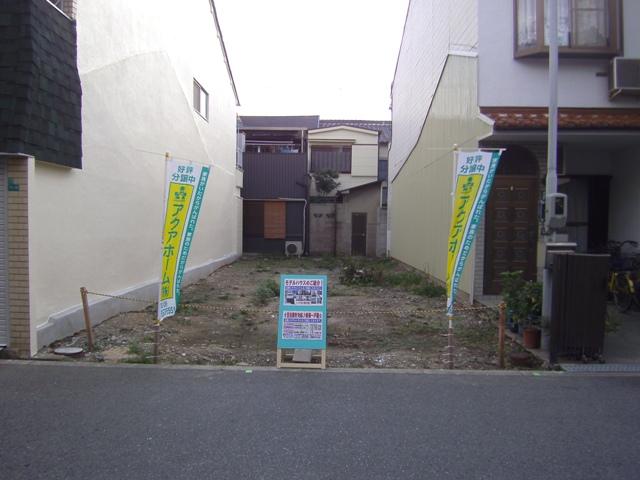 Local photos, including front road. Local (10 May 2013) Shooting