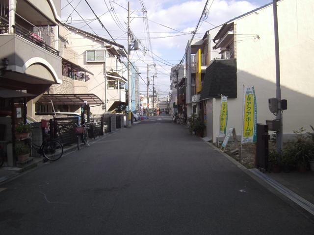 Local photos, including front road. Local (10 May 2013) Shooting