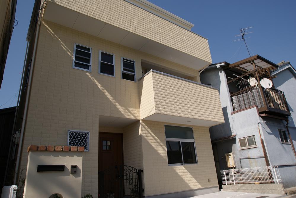 Rendering (appearance). Achieve a personality full of house that suits your family style