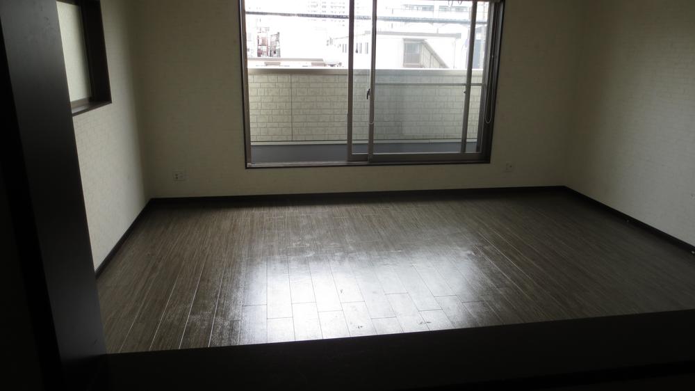 Living. LDK is located about 19 Pledge.