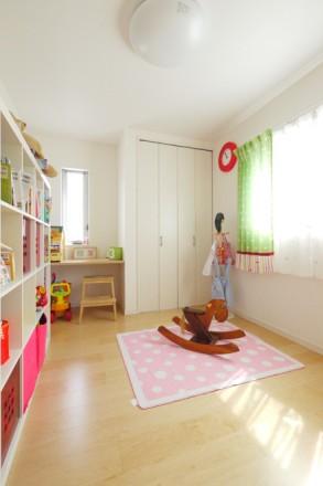 Building plan example (introspection photo). Because the full free plan can also be a large children's room.
