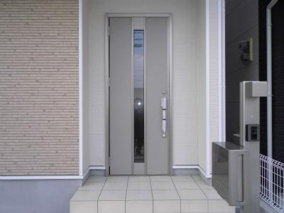 Entrance. Local (11 May 2013) Shooting