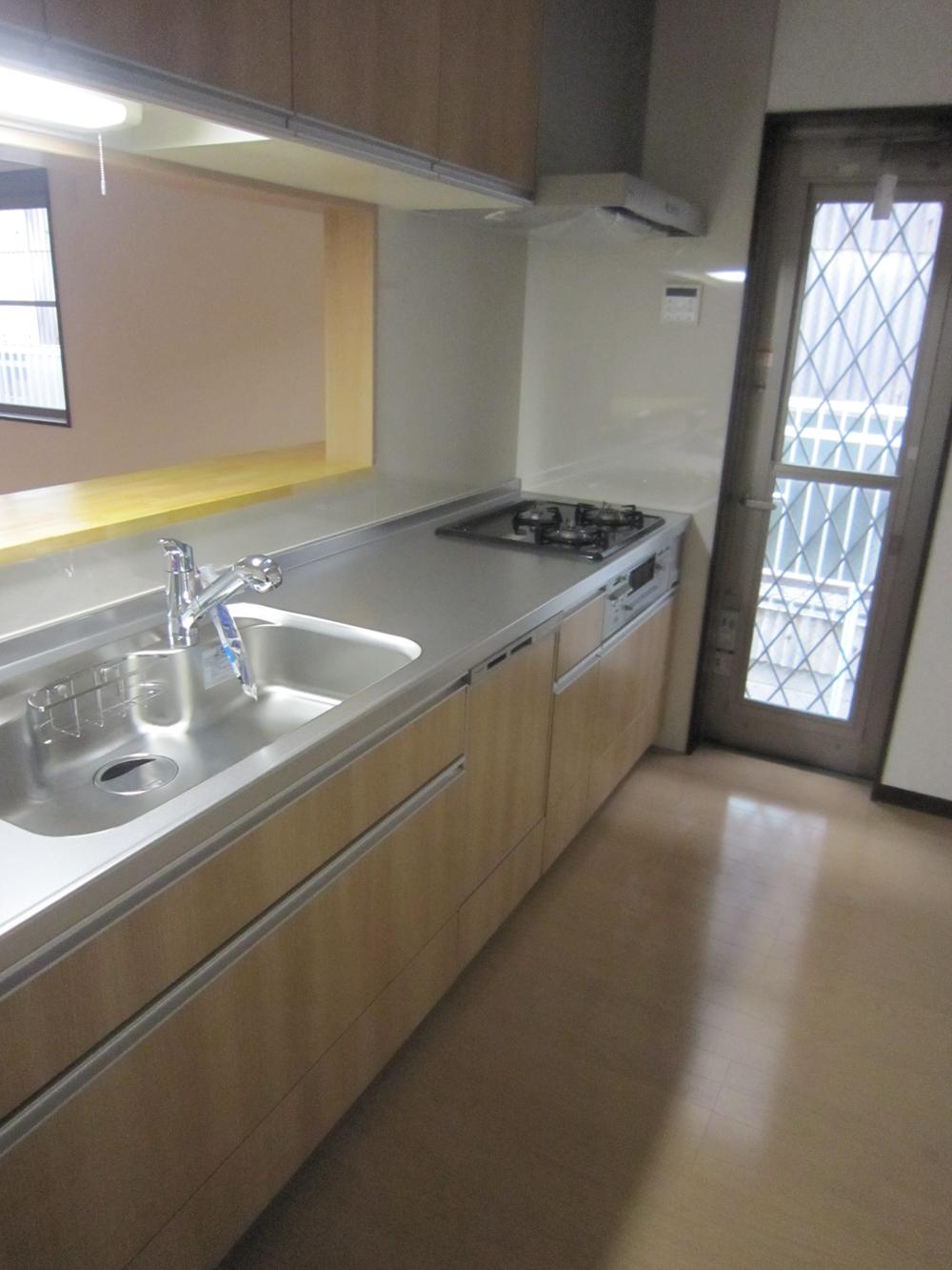 Other local.  [Panasonic Living station] System kitchen that combines four of concepts