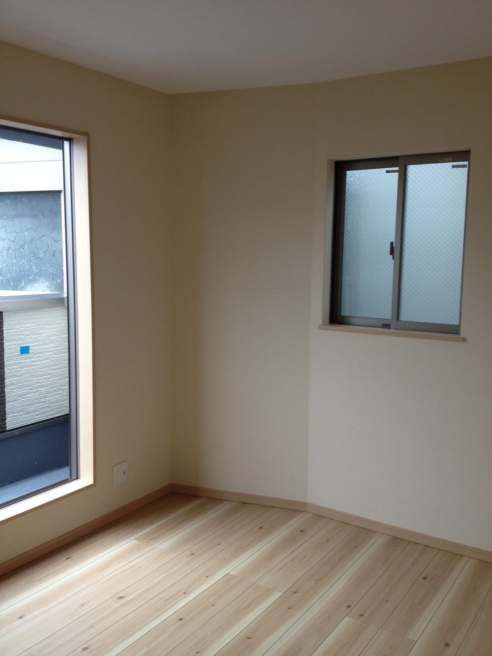 Non-living room. The third floor Western-style room is also complete