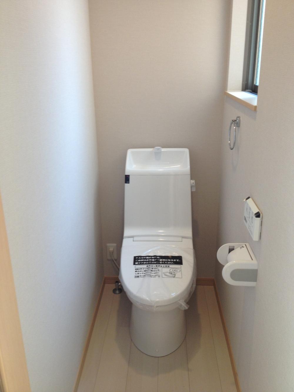 Toilet. 1F ・ Shower toilet to 2F