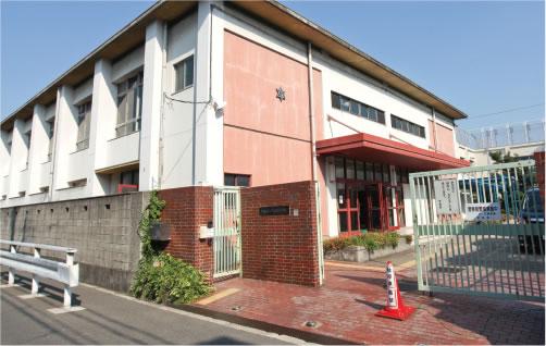 Junior high school. Municipal Dairyo until junior high school 420m